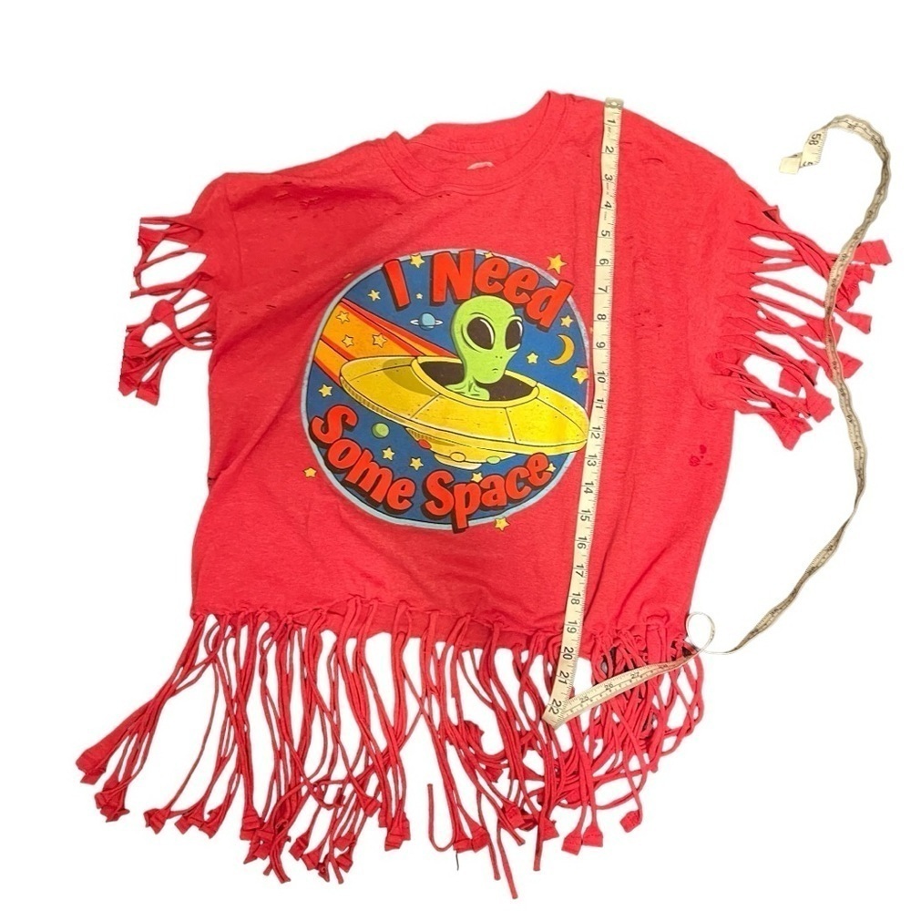 Alien “I need some space” distressed Medium tied red t shirt EUC - Picture 7 of 8